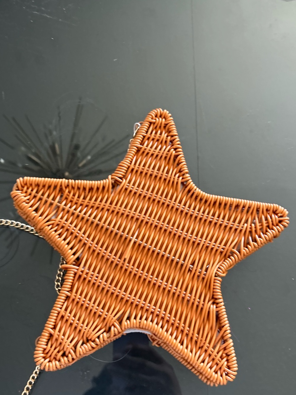 Tommy Bahama Woven Star Crossbody Bag - Picture 4 of 4